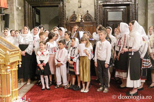 Întâlnirea internațională a preoteselor s-a încheiat cu Sfânta Liturghie oficiată de doi ierarhi ai Bisericii Ortodoxe Române