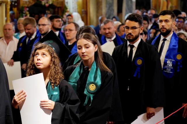 Absolvenții Promoției 2025 au depus Jurământul de credință: „Prin această mărturisire, însoțită de trăirea în inimă, vă veți mântui”