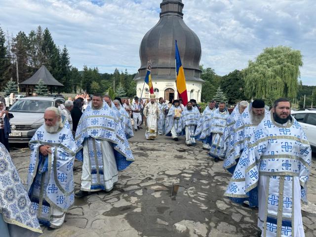 Icoana Maicii Domnului „Îndrumătoarea”, cinstită prin rugăciune și pelerinaj la Mănăstirea Neamț