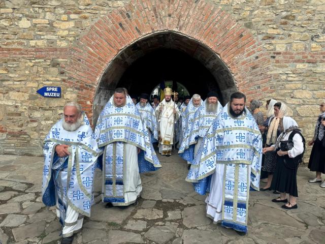 Icoana Maicii Domnului „Îndrumătoarea”, cinstită prin rugăciune și pelerinaj la Mănăstirea Neamț