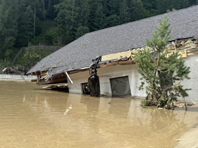imagini de la Suceava - sinistrati