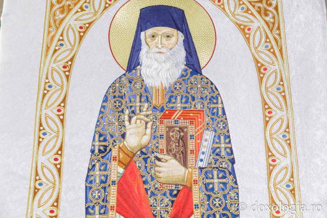 Veșmânt brodat pentru Sfântul Cuvios Mărturisitor Sofian de la Antim