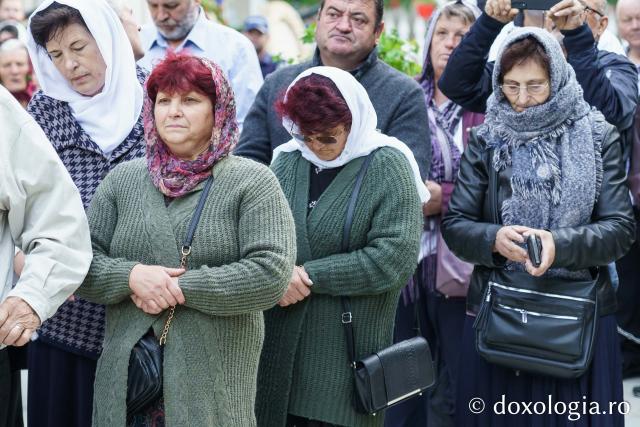 Sfințire de Altar de vară și hram la Mănăstirea „Înălțarea Sfintei Cruci” din Poiana – Brusturi