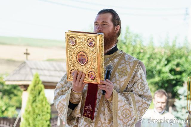 Ansamblul parohial din Dorobanț, sfințit de PS Nichifor Botoșăneanul