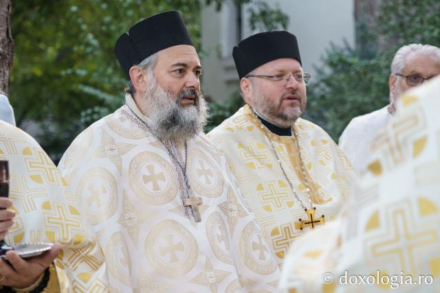 Resfințirea bisericii „Sfântul Mare Mucenic Pantelimon” din Iași, un prilej de mare bucurie pentru credincioși