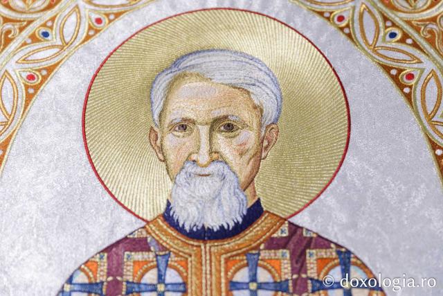 Veșmânt brodat pentru Sfântul Preot Mărturisitor Dumitru Stăniloae