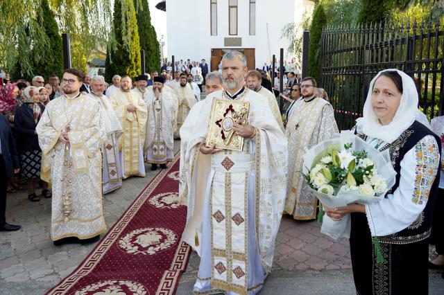 Un nou lăcaș de rugăciune pentru credincioșii din Zănești, după 25 de ani de osteneală și jertfă