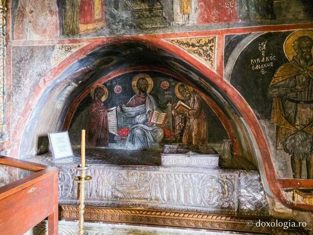 Închinare la moaștele Sfântului Cuvios Hristodul din Patmos