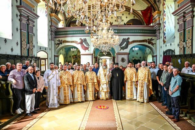 PS Ieronim a oficiat Sfânta Liturghie la Parohia „Pogorârea Duhului Sfânt” din Satu Nou, Serbia