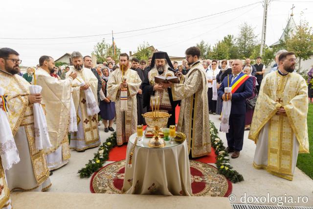 Sfintirea așezământului social al Parohiei Cucuteni – Lețcani