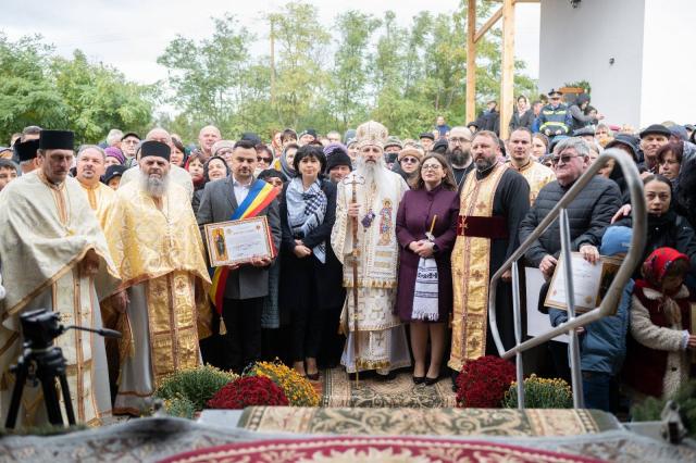 Biserica din Gulioaia a fost sfințită de IPS Teofan