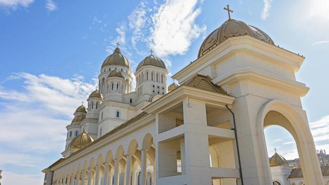 Patriarhul Ecumenic Bartolomeu I și Patriarhul Daniel au sfințit pictura în mozaic a Catedralei Naționale