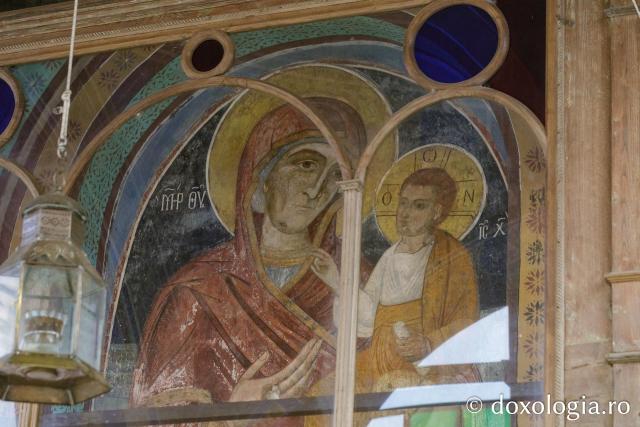 Icoana Maicii Domnului Pyrovolithisa (Împușcata) de la Mănăstirea Vatoped