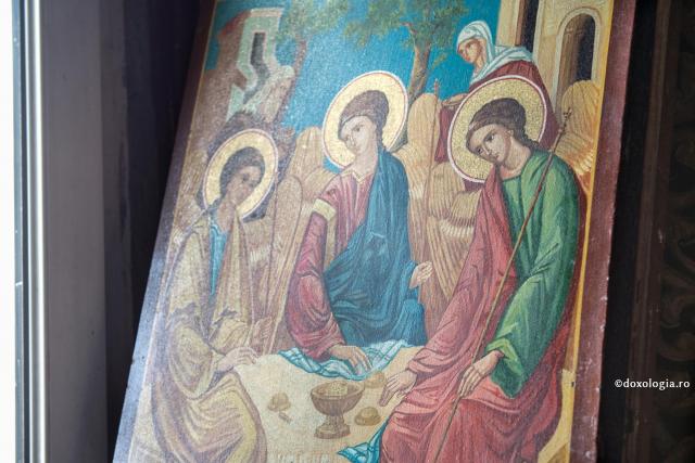 Despre gânduri noi și noutate la Dumnezeu și la oameni / Foto: Oana Nechifor Sfânta Treime