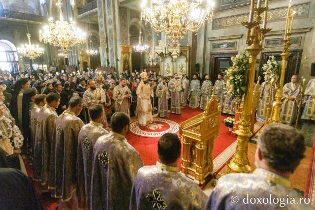 Sfânta Liturghie din ultima zi a pelerinajului, oficiată de PS Teofil Trotușanul