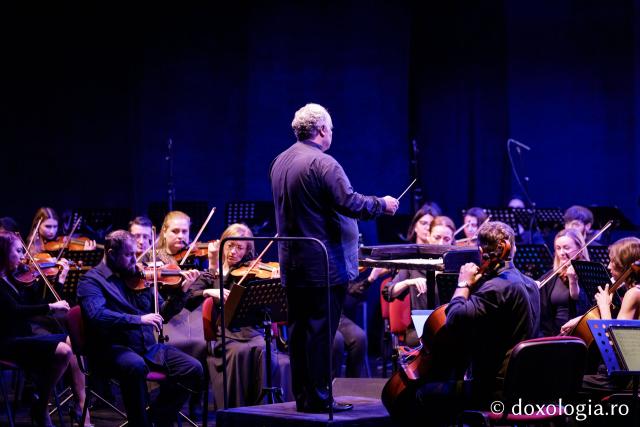 Concertul vocal-simfonic și animație în nisip – „Poveste despre noi”