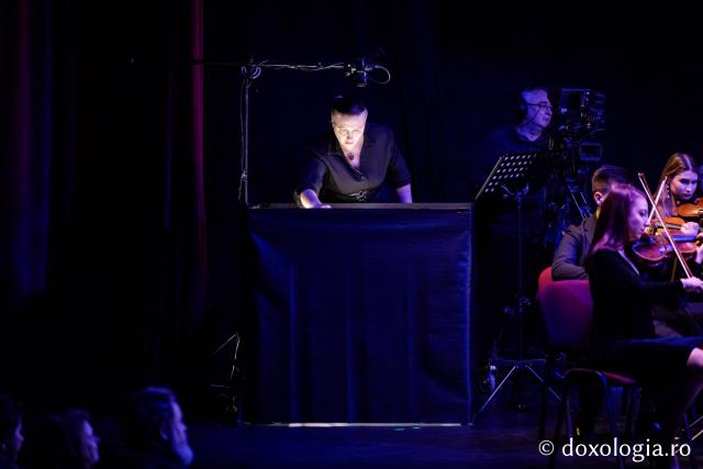 Concertul vocal-simfonic și animație în nisip – „Poveste despre noi”