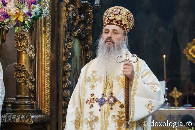 IPS Teofan, la hramul Mănăstirii Frumoasa: „ Sinții Arhangheli sunt vestitori și luptători ai mântuirii”