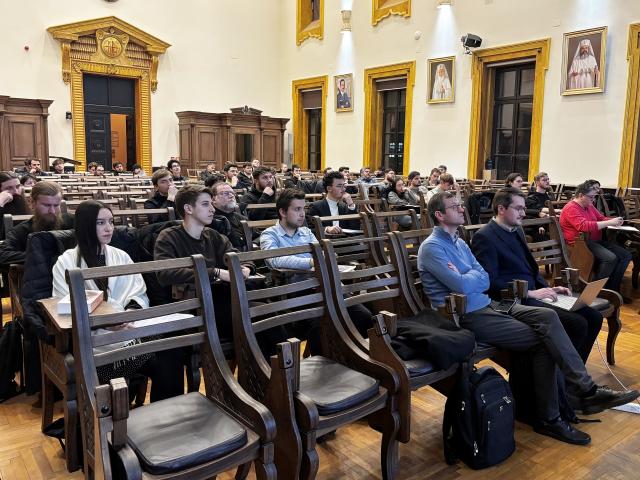 Un profesor american le-a vorbit studenților teologi ieșeni despre lectura duhovnicească în Biserica Siro-Orientală (400–700 d.Hr.)