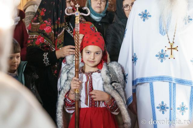 Rugăciune și binecuvântare arhierească la hramul Mănăstirii Peștera
