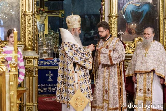 IPS Teofan a slujit Sfânta Liturghie la Catedrala Mitropolitană din Iași, de sărbătoarea Sfântului Apostol Andrei