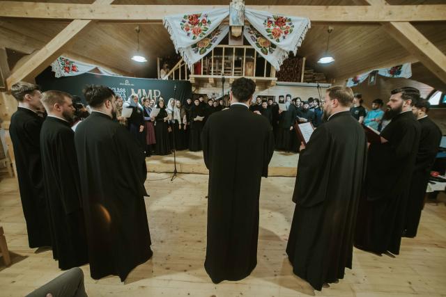Ardealul și Moldova, unite prin cântul bizantin la Mănăstirea Oașa – Masterclass de Muzică Psaltică, ediția a III-a
