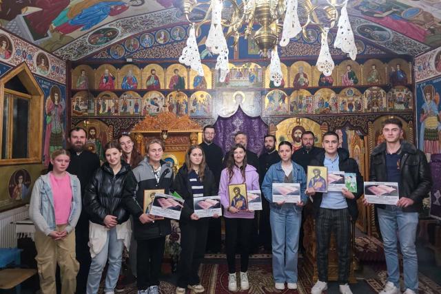 Concurs biblic în Parohia Zahoreni: nouă tineri au mărturisit credința prin cunoașterea Evangheliei