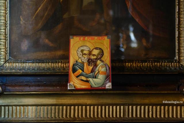 Sfinții Apostoli Petru și Pavel