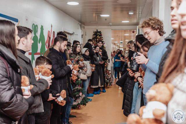 „Moș Crăciun la copiii din spitale” – campanie caritabilă desfășurată de ASCOR Iași