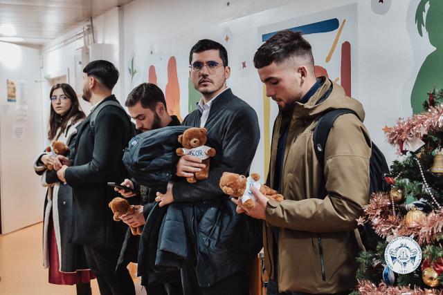 „Moș Crăciun la copiii din spitale” – campanie caritabilă desfășurată de ASCOR Iași