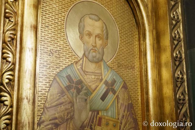 Binecuvântare arhierească la hramul Bisericii „Sfântul Nicolae Domnesc” din Iași