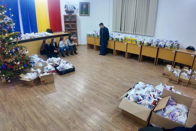 670 de pachete cu daruri oferite persoanelor private de libertate din Penitenciarul Iași