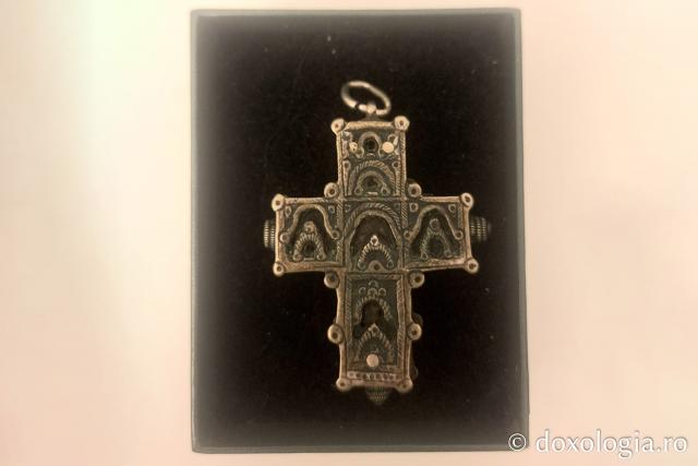 Crucea pectorală a Sfântului Cuvios Cleopa de la Sihăstria