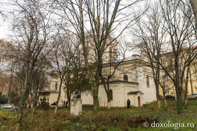 Rugăciune și binecuvântare la hramul Bisericii „Sfântul Spiridon” din Iași