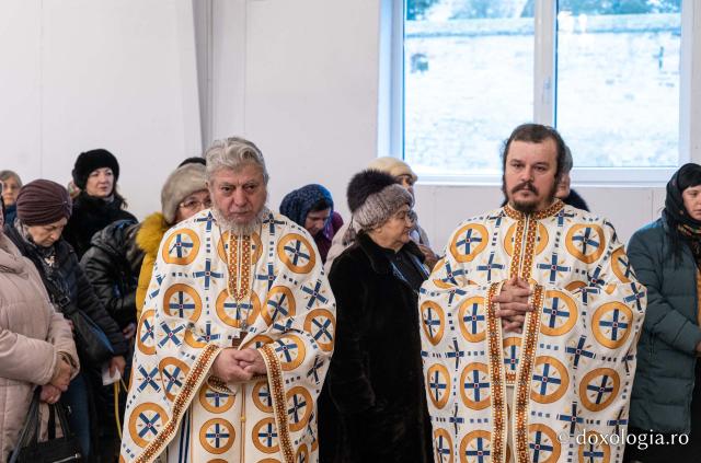 IPS Teofan la Mănăstirea Cetățuia: „Sufletul nostru să devină peștera care Îl primește pe Domnul Hristos”