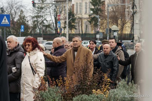 De 36 de ani, în România se strigă „Libertate!”. Slujbă de pomenire pentru eroii Revoluției din ’89