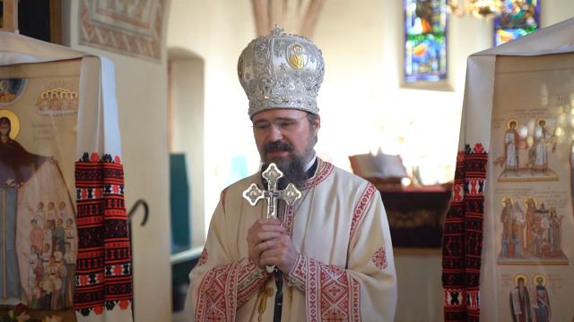 (Video)  PS Macarie: „Cu pumnii strânși de ură sau cu mâinile ridicate spre cer?”