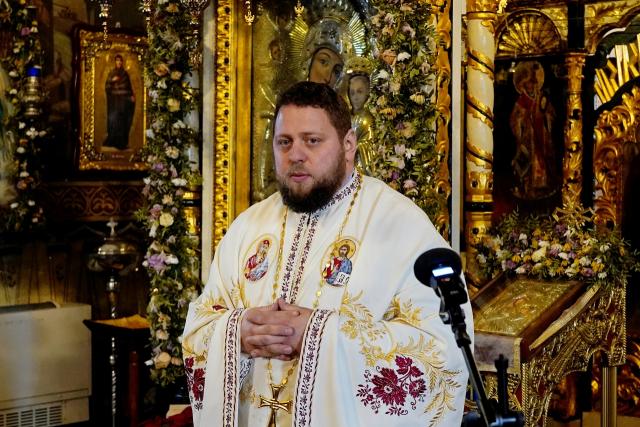 „Avem o responsabilitate față de această invitație, de chemarea la Cina Domnului: să ne împărtășim cu Sfintele Taine”, le-a transmis PS Nichifor Botoșăneanul credincioșilor din Săvinești