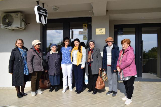 Zâmbetul care nu îmbătrânește”, un proiect umanitar ce redă demnitatea și încrederea seniorilor