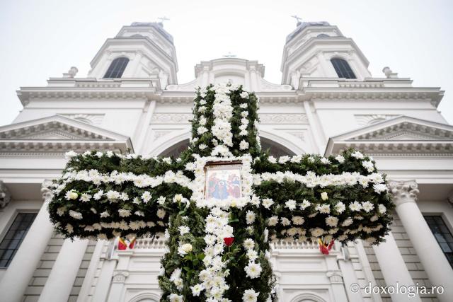 Botezul Domnului, sărbătorit la Catedrala Mitropolitană din Iași: „În drumul întoarcerii noastre spre viața cea adevărată, aghiazma mare este și ea un ajutor”