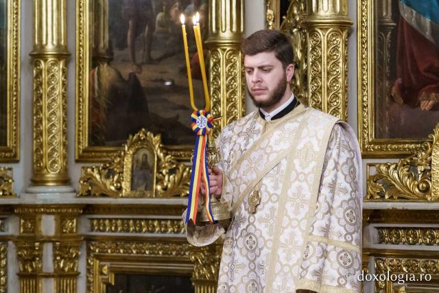 Credincioșii ieșeni au întâmpinat noul an în comuniune duhovnicească