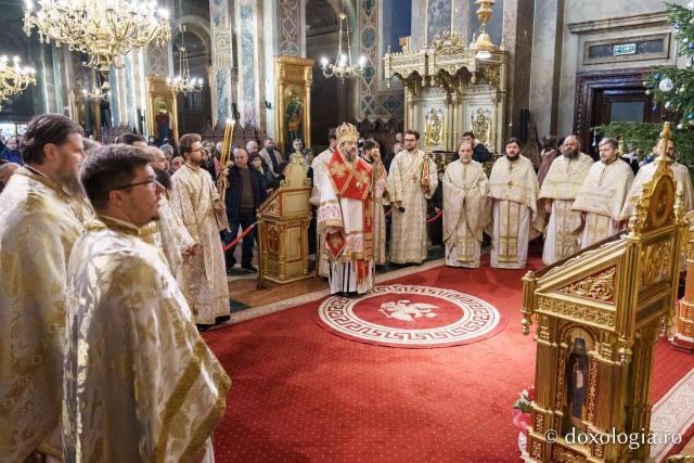 Credincioșii ieșeni au întâmpinat noul an în comuniune duhovnicească