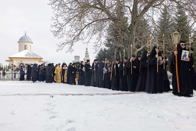 Moaștele Sfintei Cuvioase Elisabeta de la Pasărea au fost deshumate