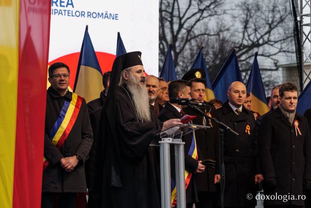 De 167 de ani, românii dau „mână cu mână”: Președintele României, prezent la manifestările dedicate Unirii Principatelor, la Iași