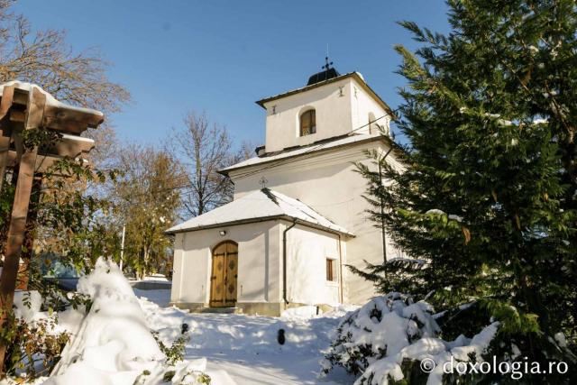 Mănăstirea „Sfinții Atanasie și Chiril” din dealul Copoului