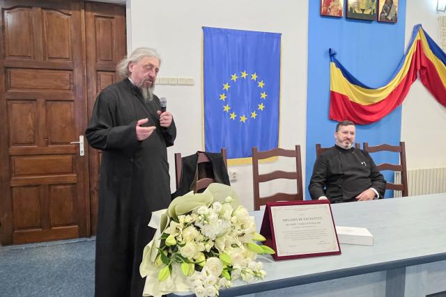 Părintele profesor Vasile Păvăleanu, sărbătorit la Seminarul Teologic de la Mănăstirea Neamț