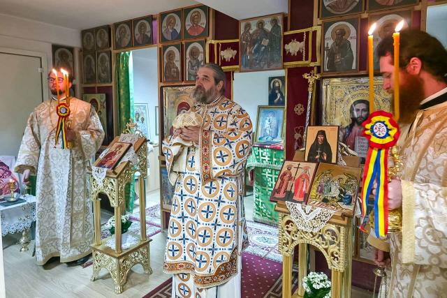 Preasfințitul Nichifor Botoșăneanul a slujit la Căminul de bătrâni din Bucium, în duminica dinaintea Botezului Domnului