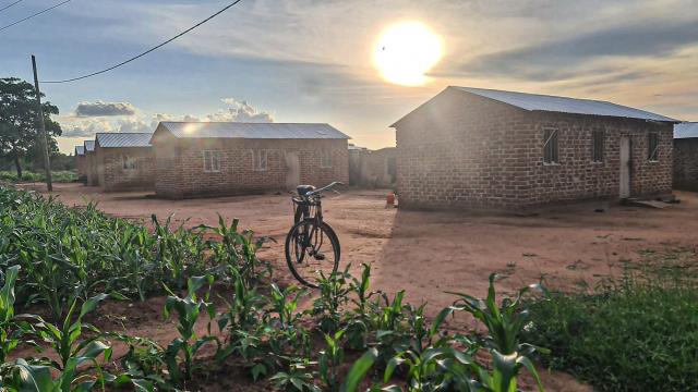 Casele din satul Mbumi