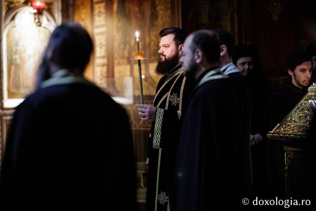 PS Nichifor Botoșăneanul a oficiat Pavecernița Mare la Mănăstirea „Sfinții Trei Ierarhi” din Iași
