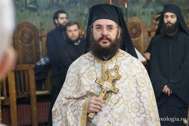 Preasfințitul Părinte Nichifor Botoșăneanul a slujit la Mănăstirea Bărboi, în Duminica Lăsatului sec de brânză
